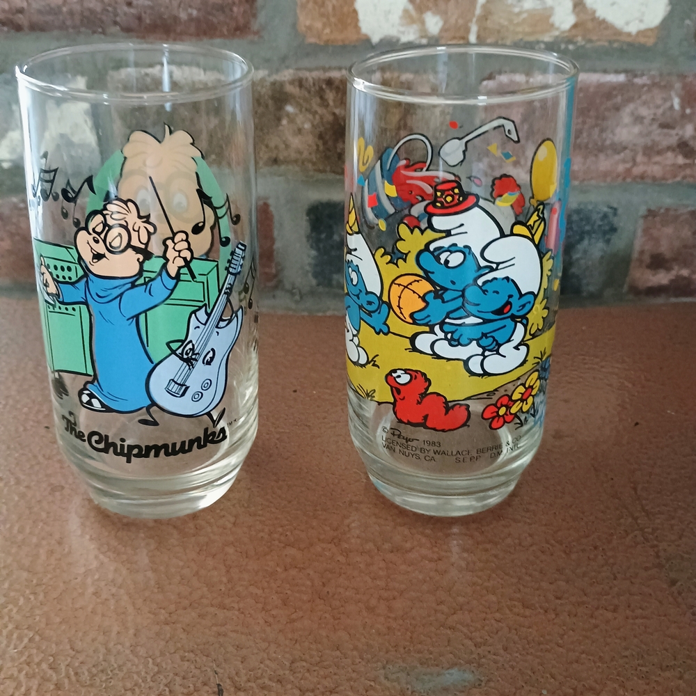 Smurfs and Chipmunks Themed Glass Set